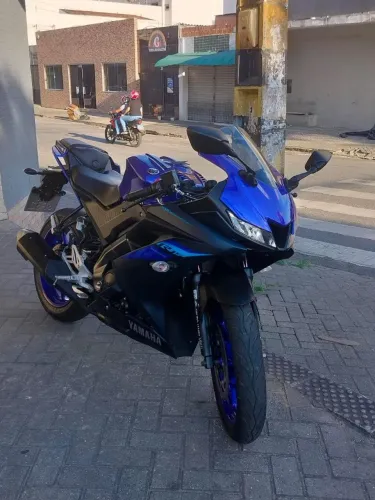 R15 Yamaha - valor negociável
