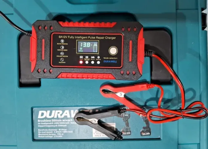 CARREGADOR BATERIA 12V COMPACTO