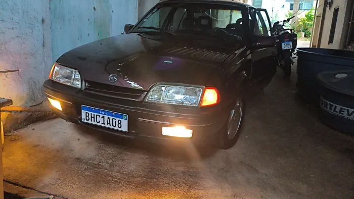 Chevrolet Monza Classic SE 2.0 /mpfi E EFI 2P E 4P 1991