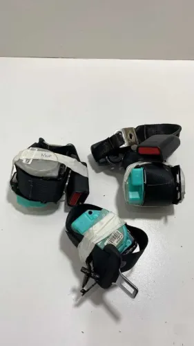Kit Cinto de Segurança Traseiro Toyota Yaris Sedan #50 2019