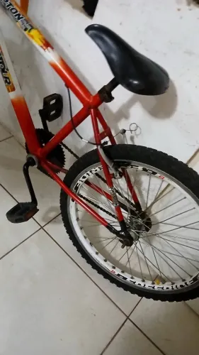 BICICLETA EM PERFEITA CONDIÇÕES