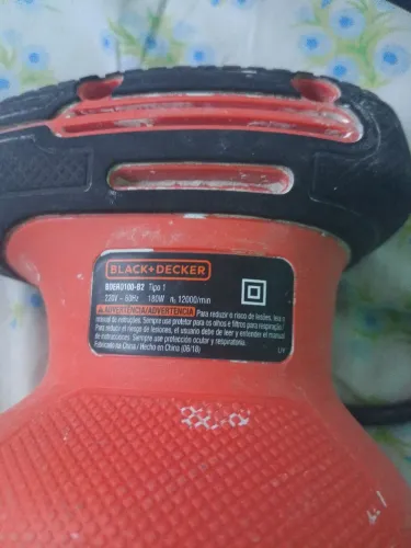 Lixadeira Roto-Orbital Black+Decker BDERO100-B2 - 220V