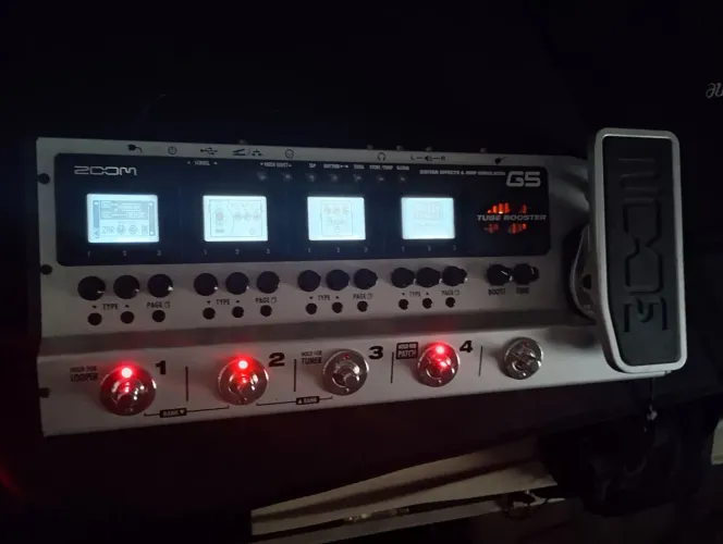 Pedaleira Zoom G5