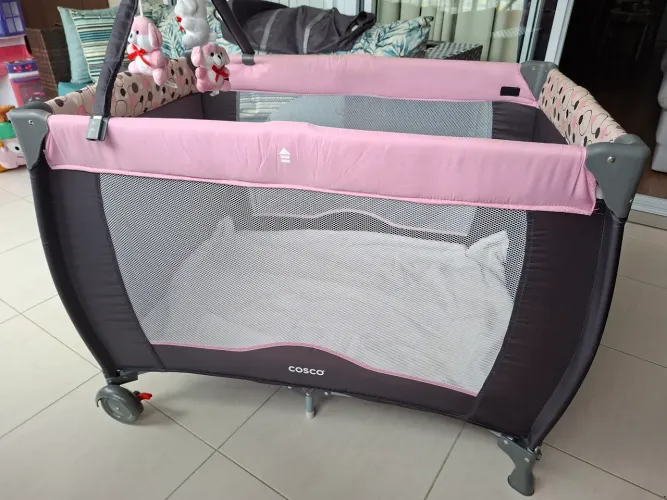 Berço Portátil Cosco Toybar Rosa