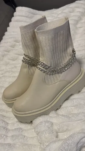 Bota tamanho 35