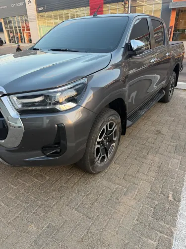 Toyota Hilux CD SRV 4X4 2.8 TDI Diesel Aut. 2025