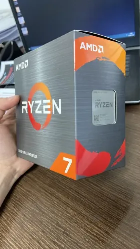 AMD Ryzen 7 5700