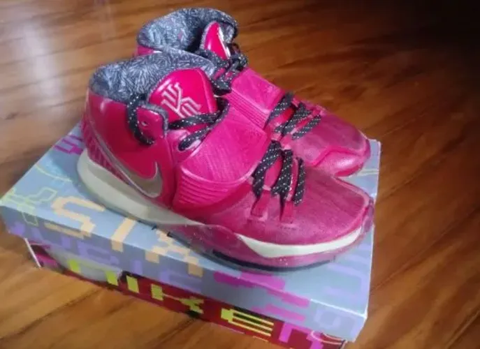 NIKE KYRIE NÚMERO 39/ ORIGINAL