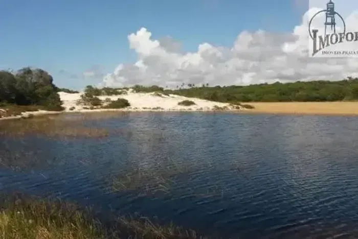Lote vista Lagoa e vista mar no loteamento Lagoas de praia do forte(Lagoa de Jauara)