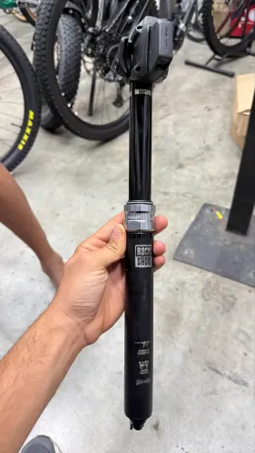 Canote retrátil RockShox Reverb AXS 31.6
