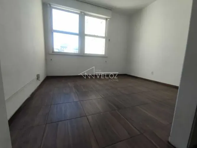 Kitnet/Conjugado : / Residencial / Centro