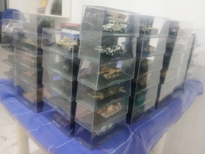 Antiguidade coleção atalai blindados de combate