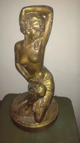 Escultura estátua