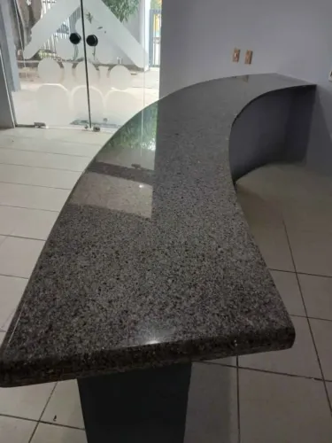 BANCADA/MESA/ESCRIVANINHA/ESTAÇÃO DE TRABALHO/BALCÃO ETC...EM GRANITO POLIDO