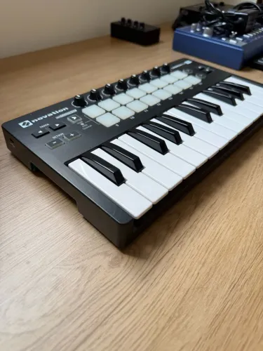 Novation Launchkey 25