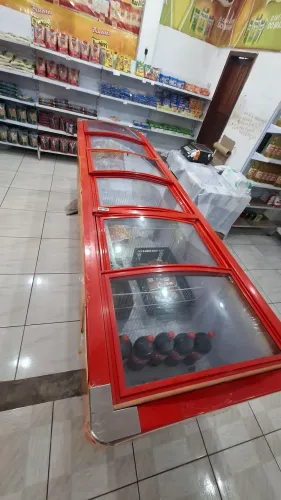 Ilha e balcão de frios