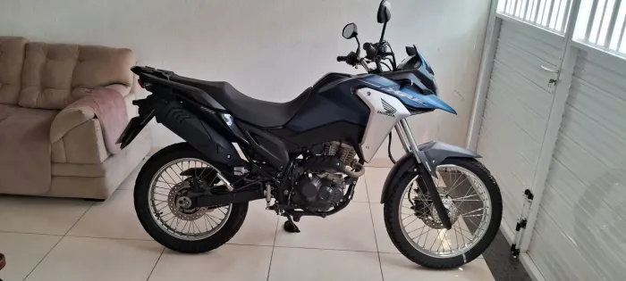 MOTO HONDA XRE 190 2025.