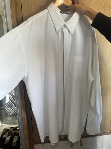 Camisa branca tamanho 8 