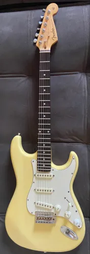 Guitarra Squier Strato