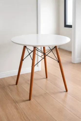 Mesa de jantar redonda em perfeito estado
