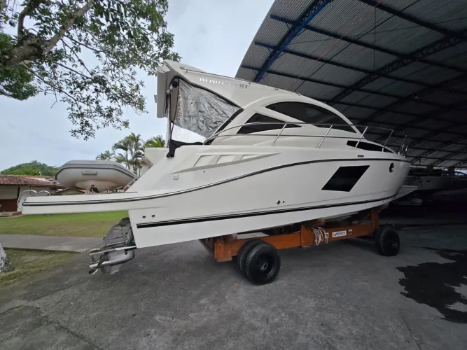 Infinity 370 