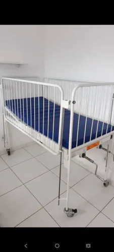Berço leito com duas regulagens