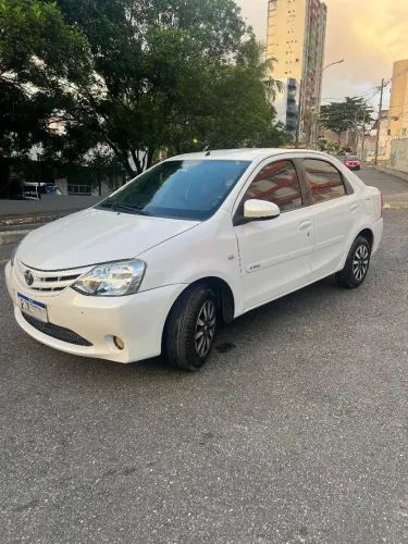 Toyota Etios XS Sedan 1.5 Flex 16V 4P Mec. 2015