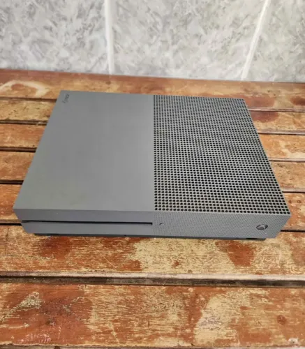 Xbox one s leia o anúncio