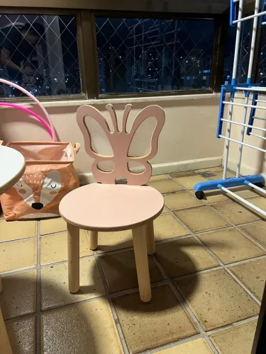 Conjunto mesa e cadeiras infantil
