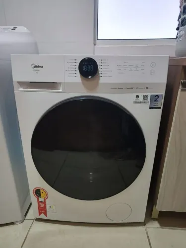 Maquina de lavar roupas