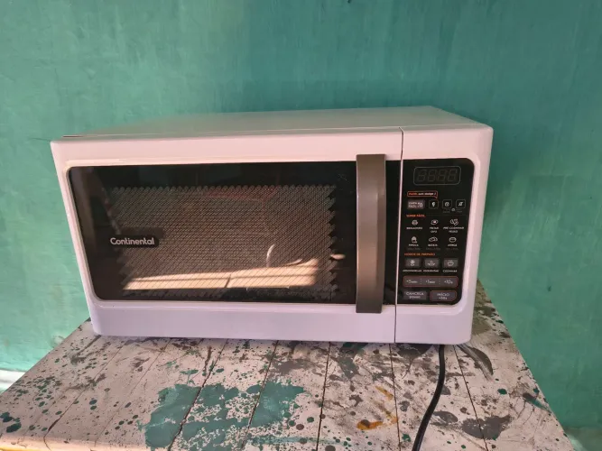 Micro-ondas Continental