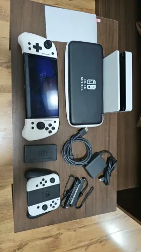Switch OLED Branco 128 GB Desbloqueado