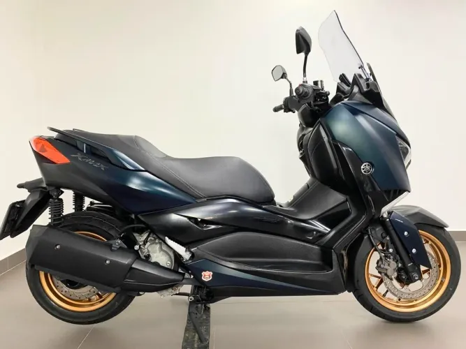 YAMAHA XMAX ABS