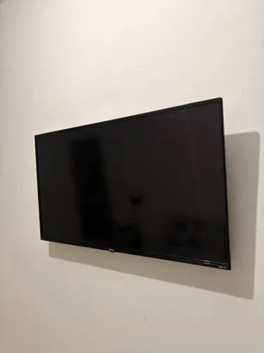TV inteira para retirada de peças Philco 43