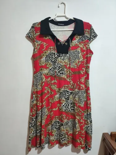 Vestido estampado vermelho