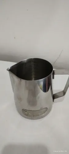 Pitcher profissional 600 ml