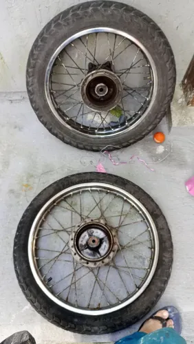 Rodas com peneus e rolamentos completa só colocar e usar Ret palhoça bela vista