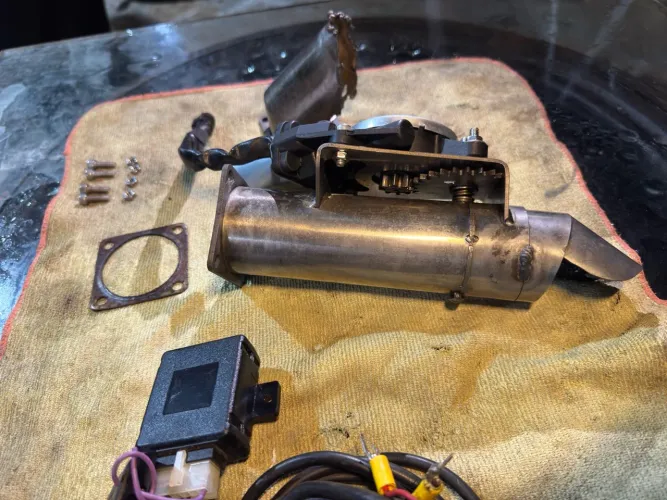 Difusor de escapamento para carro 