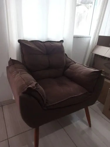 Poltrona semi nova