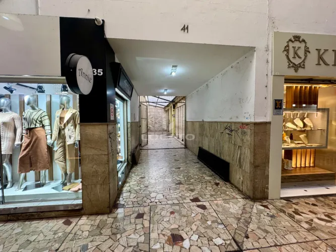 Excelente loja Galeria Bruno Barbosa - Centro