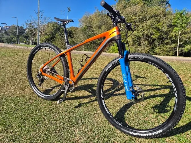 BICICLETA OGGI AGILE CARBONO 11V