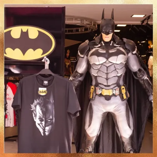 BONECO PERSONAGEM DA WANER BATMAN, MULHER MARAVILHA TAMANHO 1.80 MTS ORIGINAL!