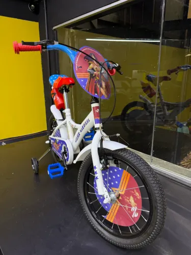 Bicicleta aro 16 Mulher Maravilha NOVA com rodinhas