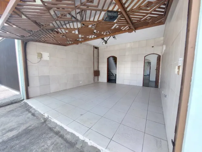 Casa para venda em Vila Guarani (Z Sul) com 2 quartos, sendo 1 suíte, 196m²
