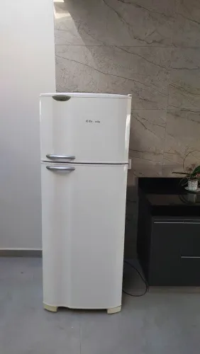Geladeira dúplex 480 litros Electrolux 220V