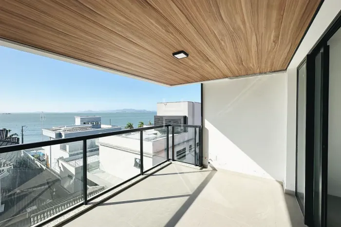 Apartamento VISTA MAR, 3 dormitórios com suíte na Praia de Fora
