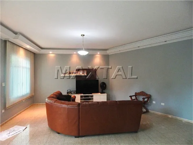 Casa à venda com 600 m², 4 quartos, 4 suítes, 8 banheiros, 10 vagas, no Barro Branco