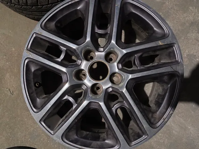 Roda de jeep Compass aro 17 