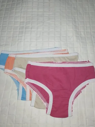 Kit 4 calcinhas infantis de boa qualidade 2 a 3 anos