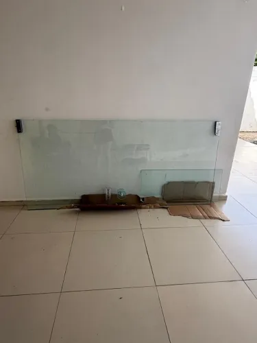 Porta de Vidro Temperado + Mola Hidráulica de Piso Completíssima
